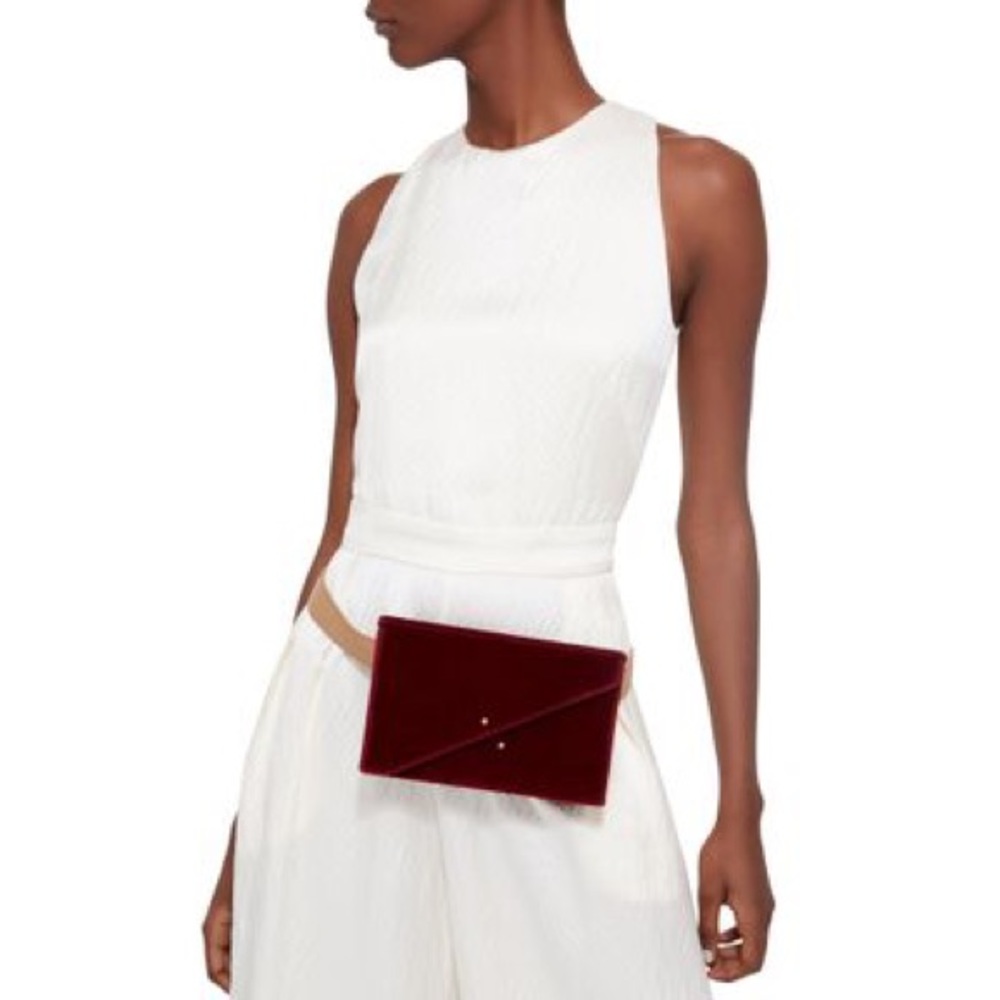 D'ESTREE
Martin Velvet Belt Bag